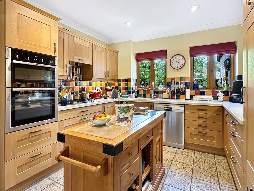 Property photo 2 of 22 Img (24).Jpg