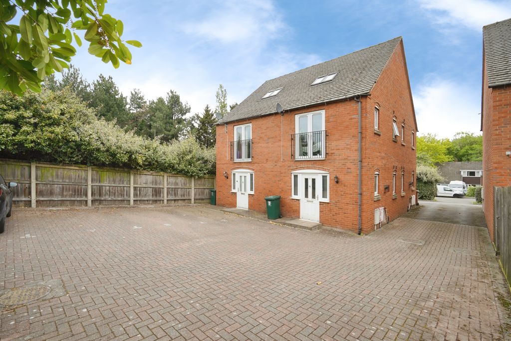 Property photo 2 of 15