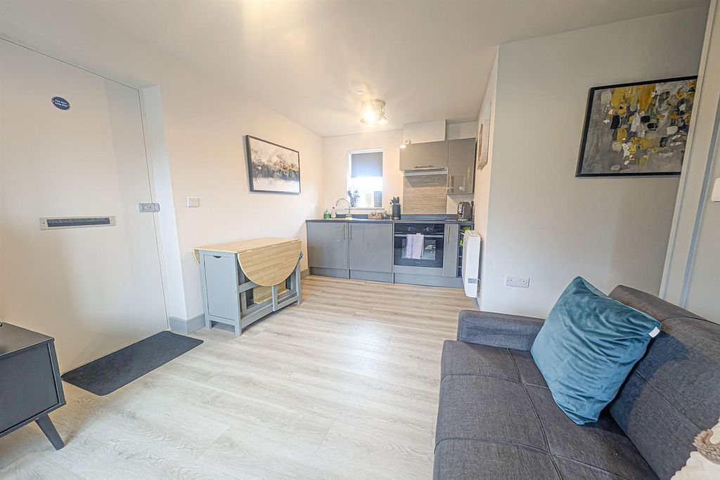 Property photo 1 of 9 Pxl_20260216_113916681. Living.Jpg