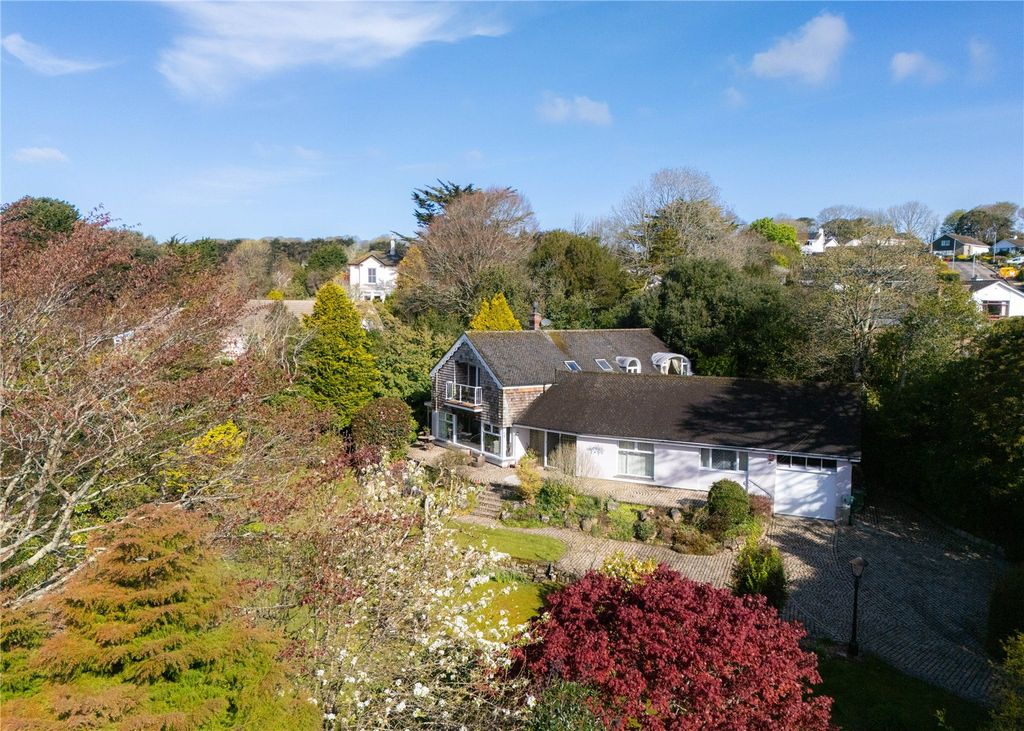 Property photo 2 of 16 House