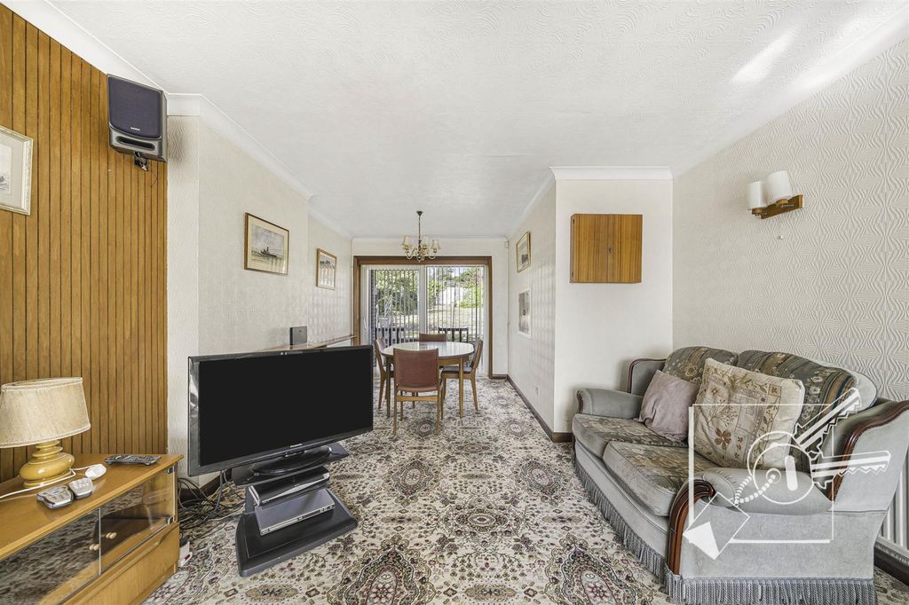 Property photo 3 of 30