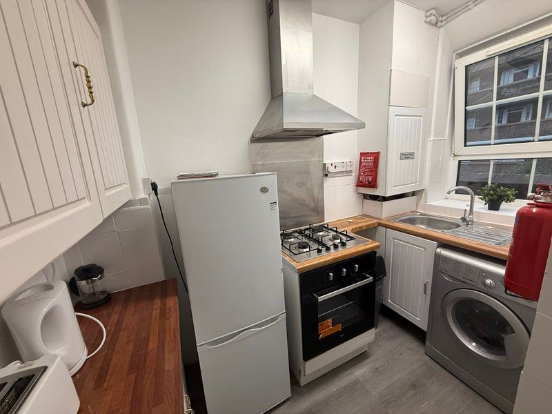 Property photo 3 of 12 Shared Kitchen