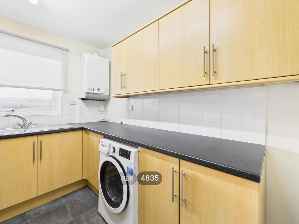 Property photo 3 of 16 Kitchen