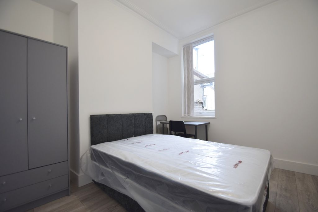 Property photo 3 of 9 Photo 3