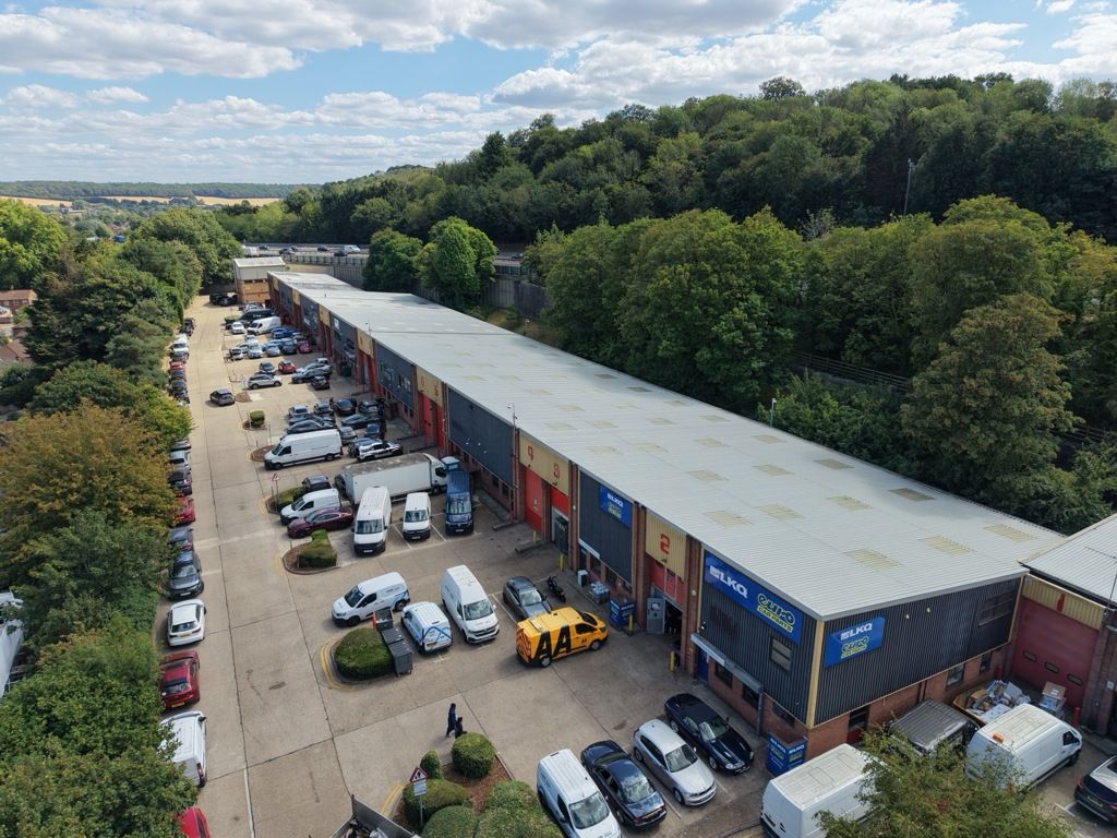 Property photo 1 of 19 Photo 25