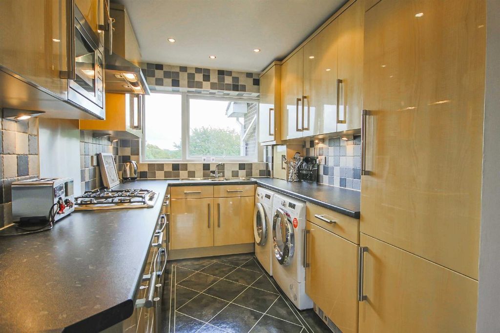 Property photo 2 of 12 2.Jpg
