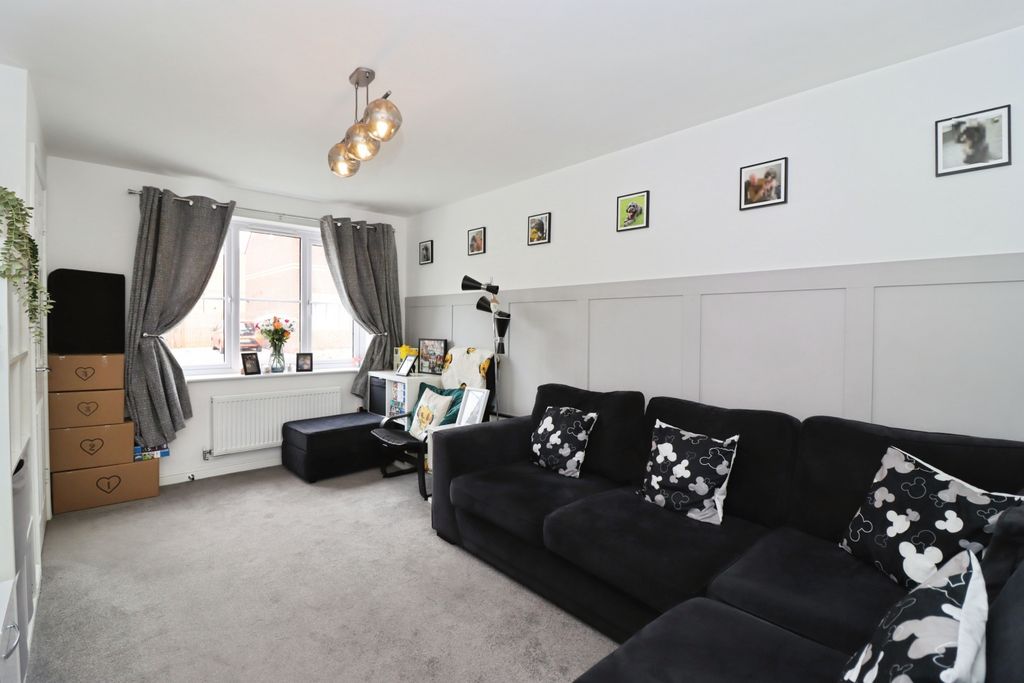 Property photo 2 of 15