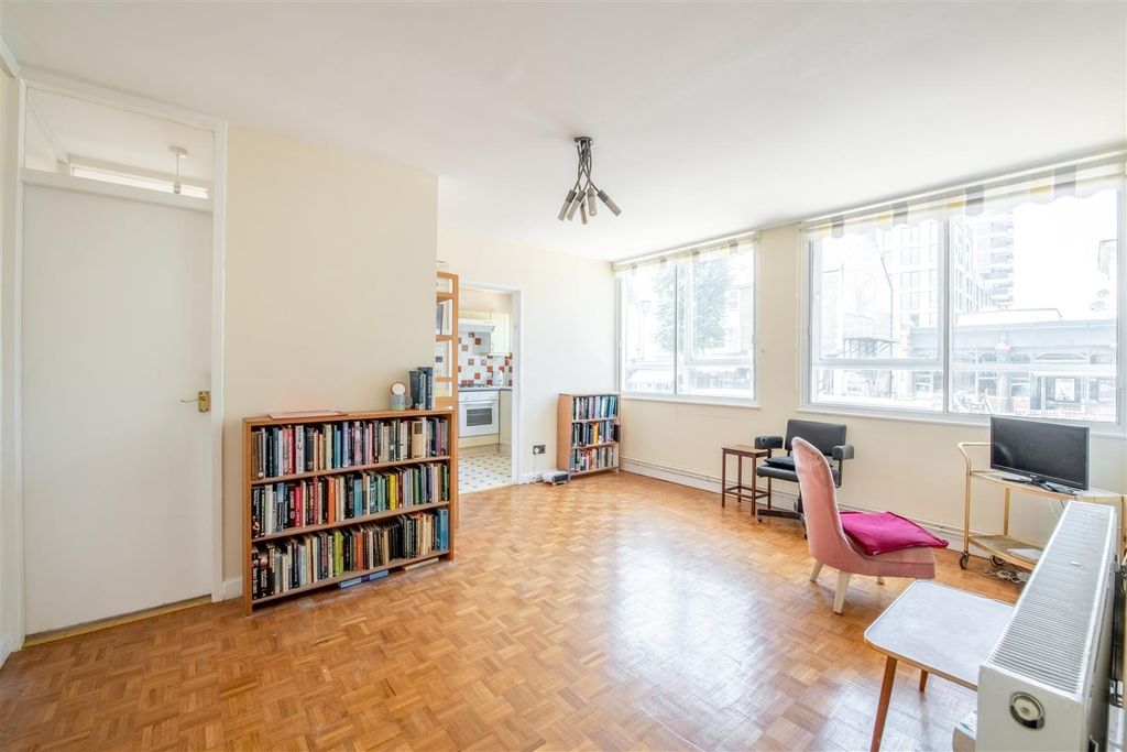 Property photo 2 of 11 4 Cliftonville Court-5.Jpg