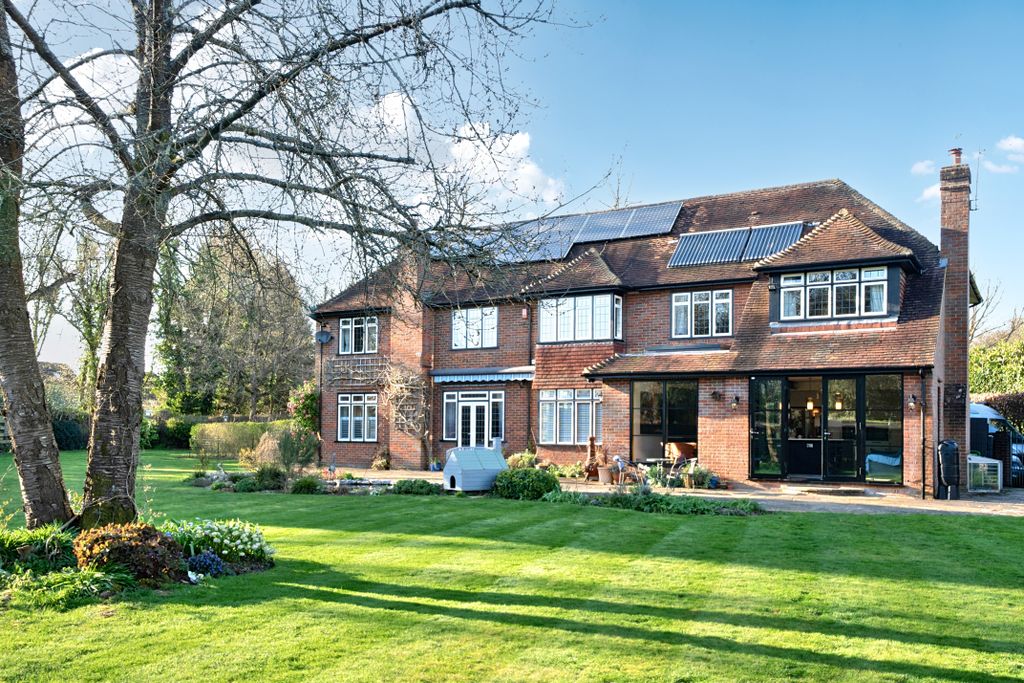 Property photo 2 of 13