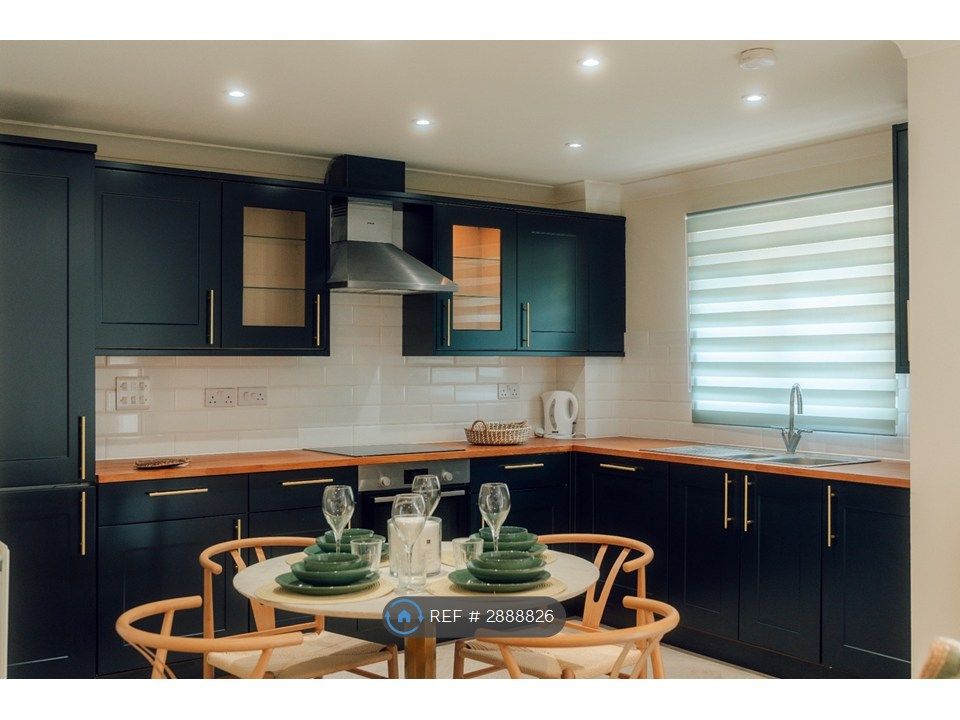 Property photo 2 of 30