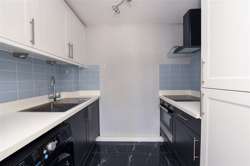 Property photo 3 of 13 Kitchen