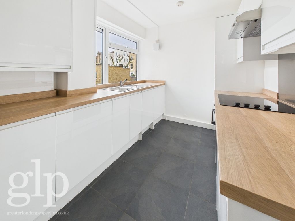 Property photo 2 of 16 4877533