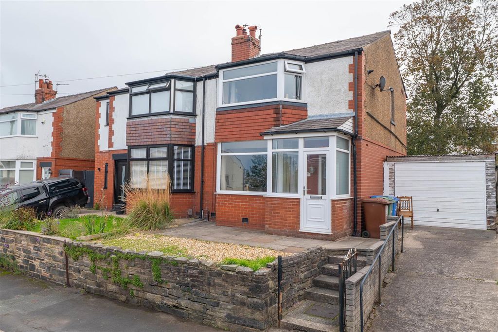 Property photo 1 of 19 Front External