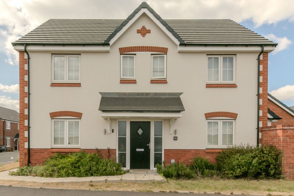 Property photo 2 of 26