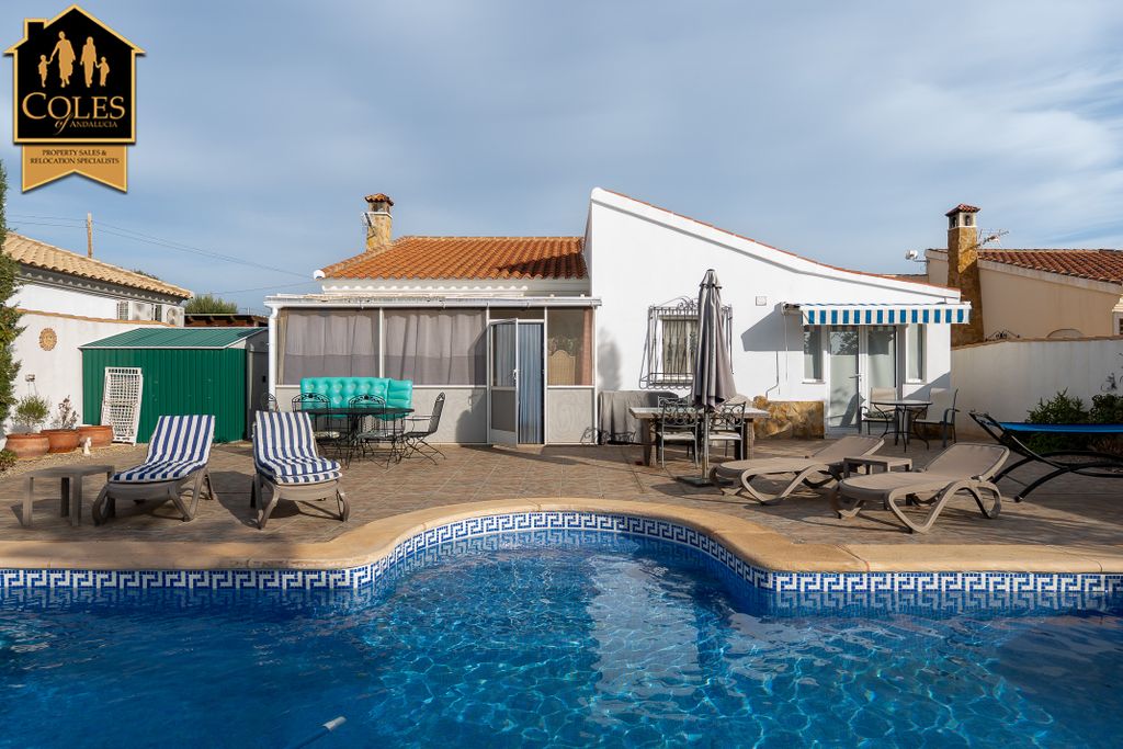 Property photo 3 of 28