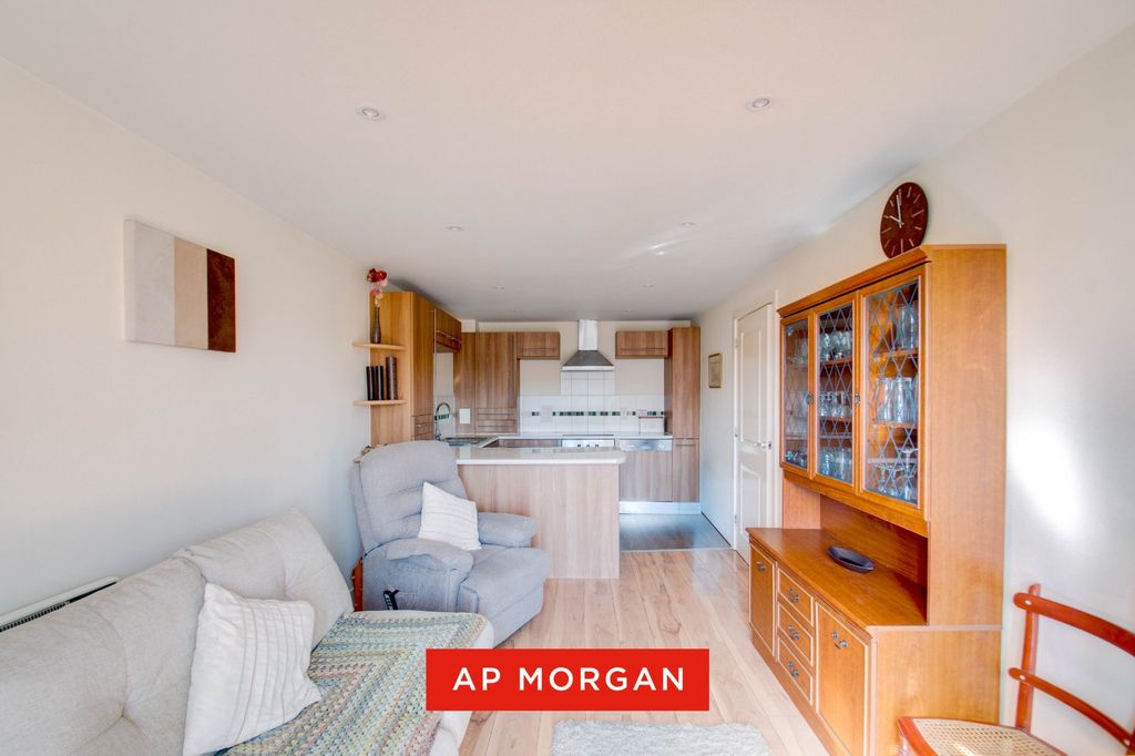 Property photo 2 of 13 Picture No. 04