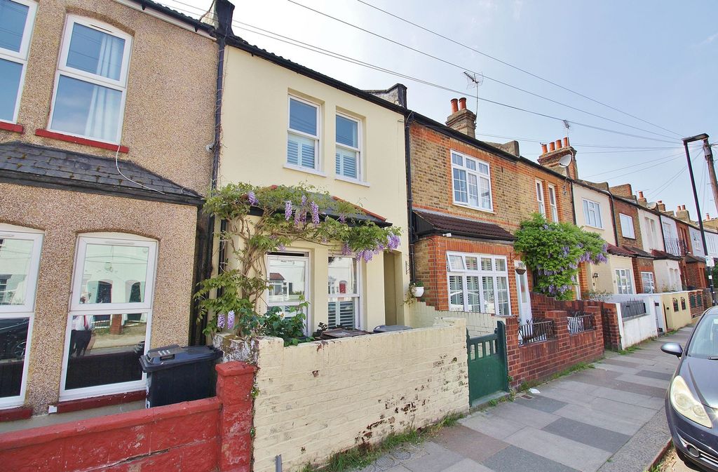 Property photo 1 of 11