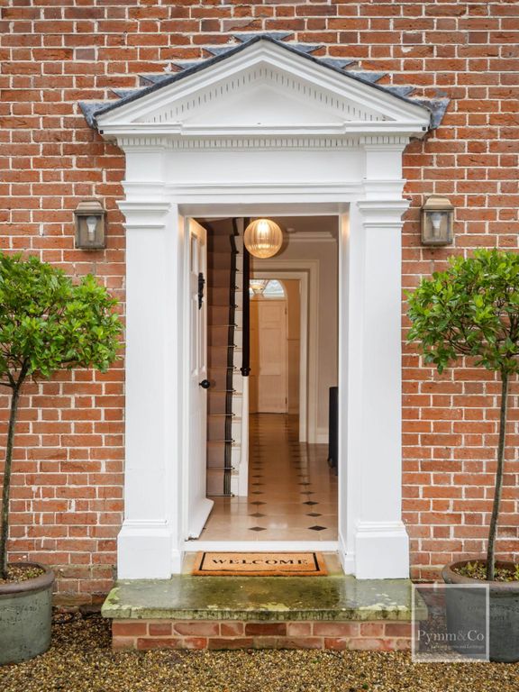 Property photo 3 of 47