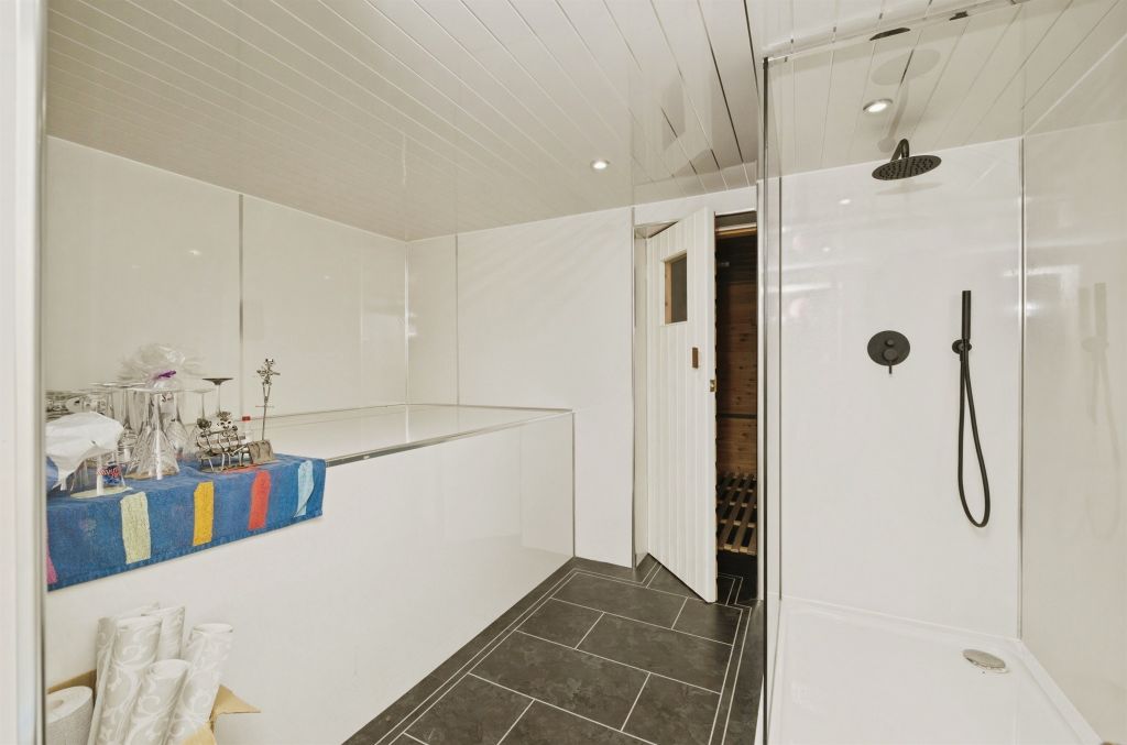 Additional image 18 of 4 bed detached house for saleHigh Street, Thornhill, Dewsbury WF12