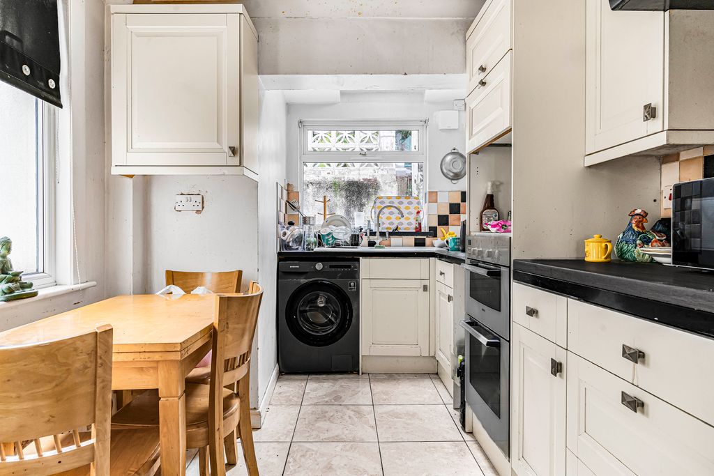 Property photo 2 of 14 5_55053