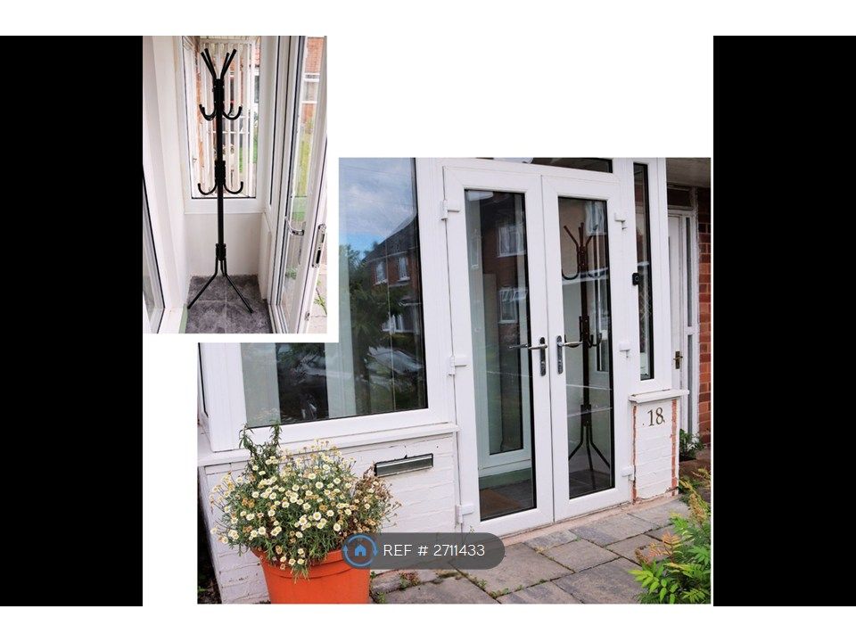 Property photo 2 of 19 Porch