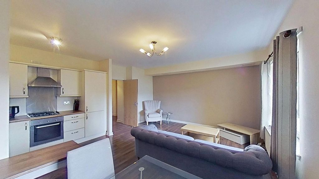 Property photo 3 of 18 Photo 3