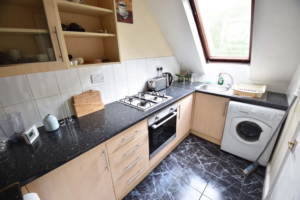 Property photo 3 of 6 5004472