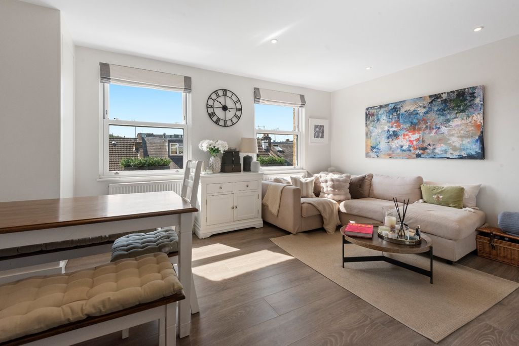 Property photo 1 of 11 Reception Room