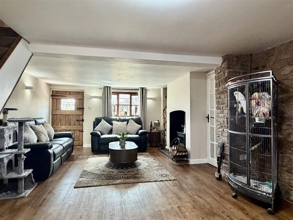 Property photo 3 of 37
