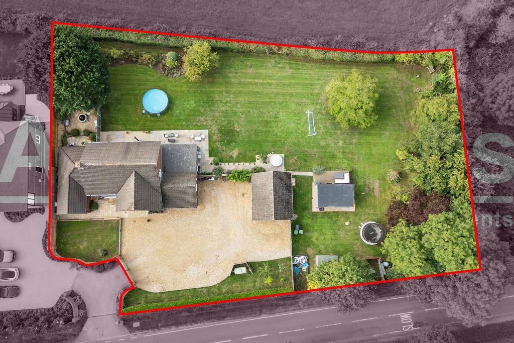 Property photo 3 of 31