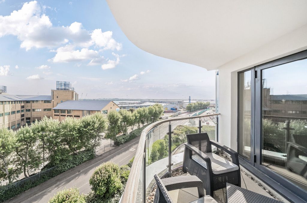 Property photo 1 of 10 1290491-11-6830B2...