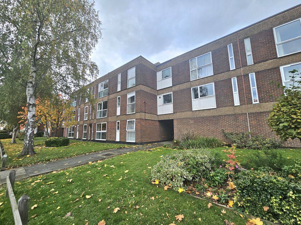 Property photo 1 of 6