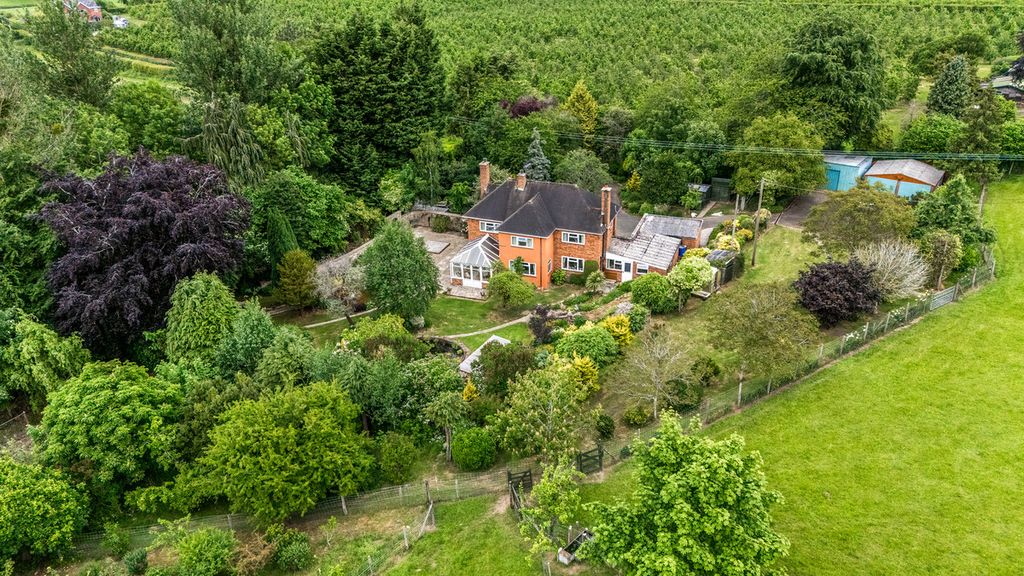 Property photo 2 of 45