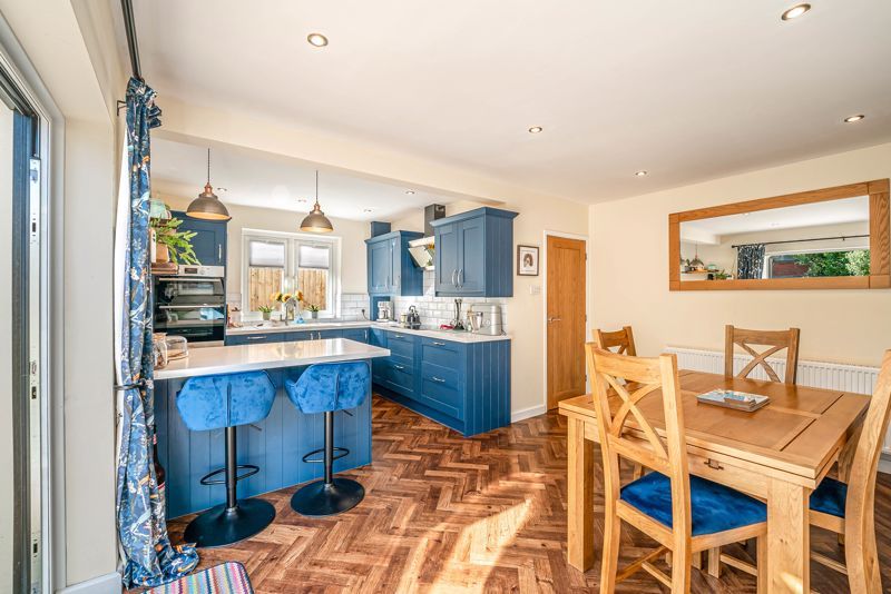 Property photo 3 of 24 Photo 8