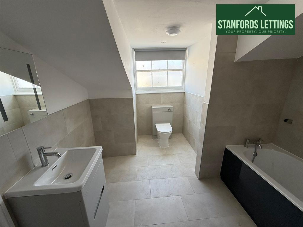 Property photo 1 of 7 4W1A1D0Qvuuzoomeredr8Q.Jpg