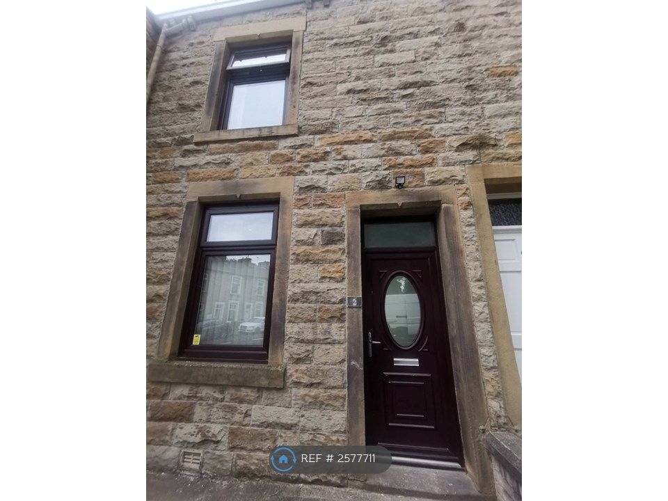 Property photo 1 of 17 Front