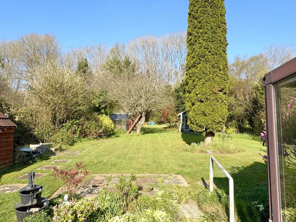 Property photo 3 of 33