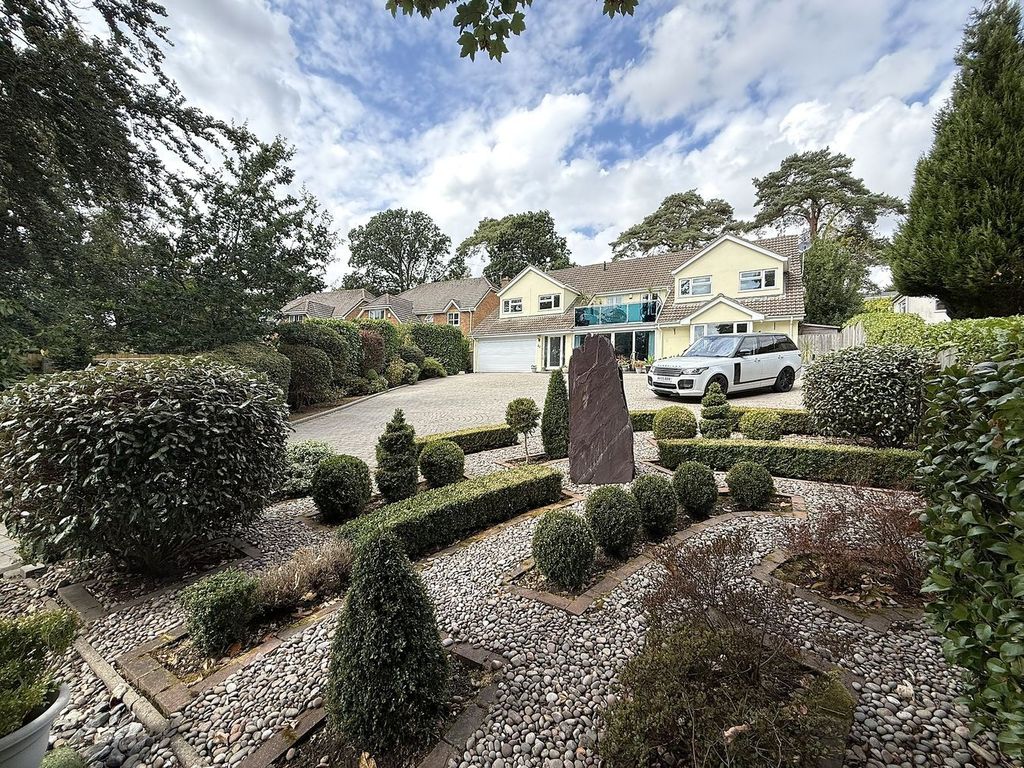 Property photo 1 of 61