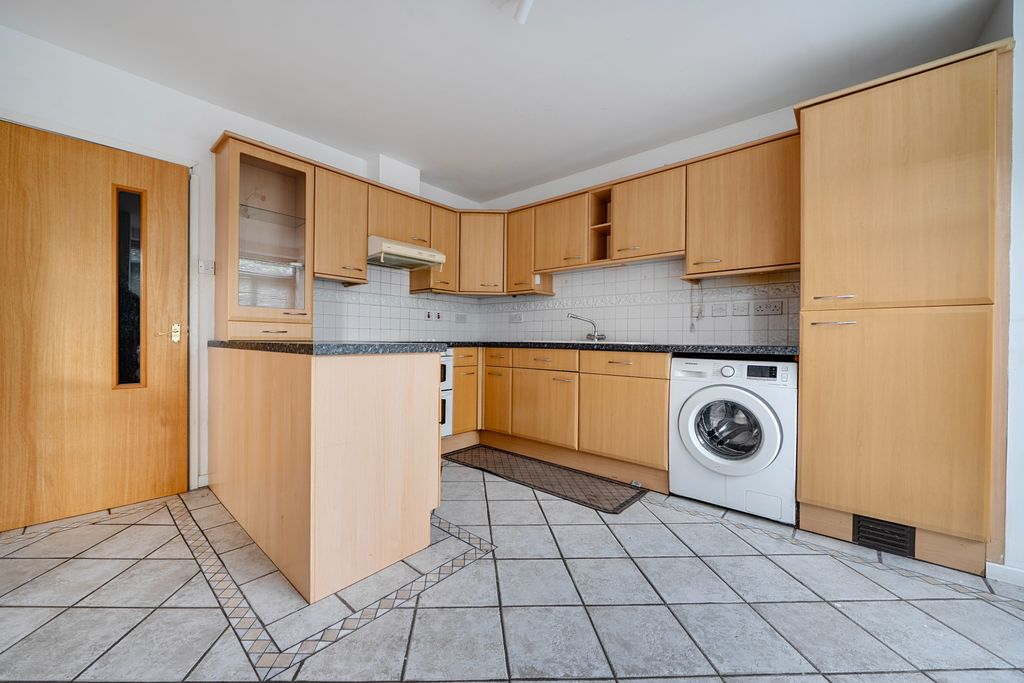 Property photo 3 of 22