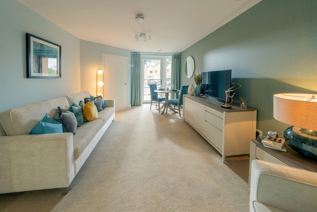 Property photo 1 of 11 Show Home Living Room