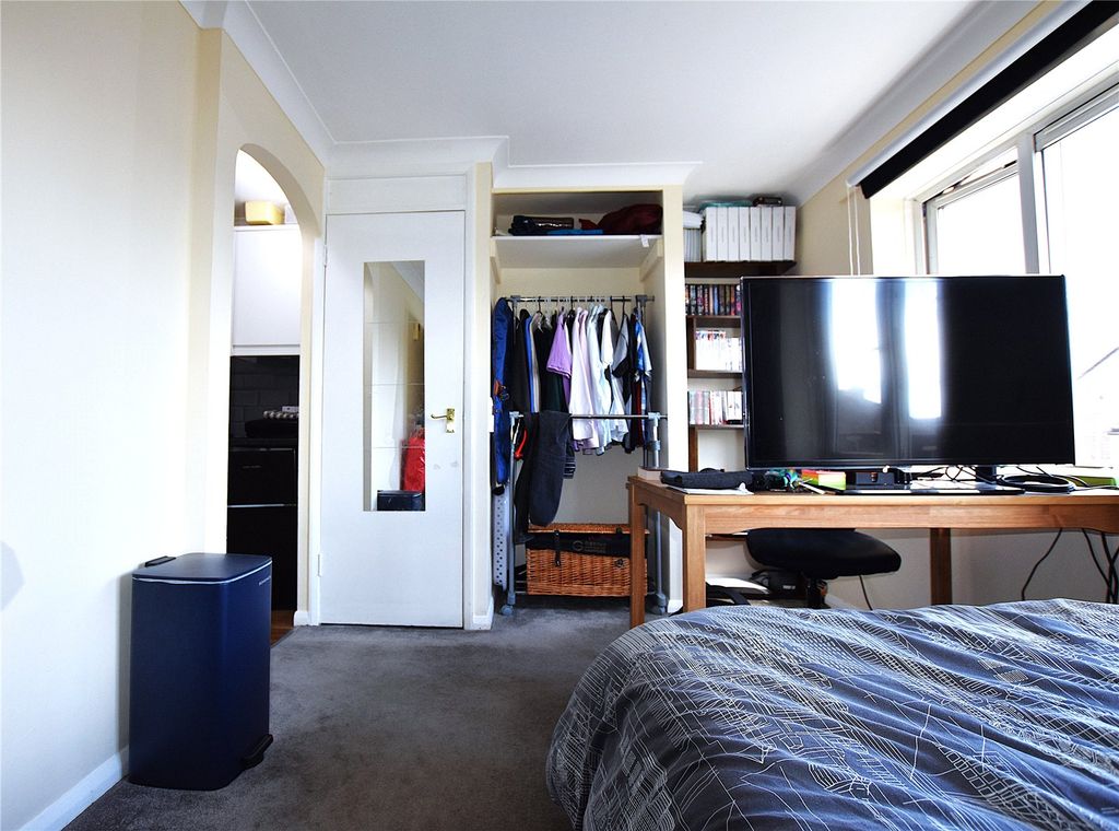 Property photo 2 of 8 Picture No. 22