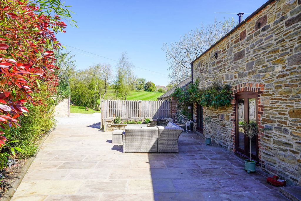 Property photo 2 of 53