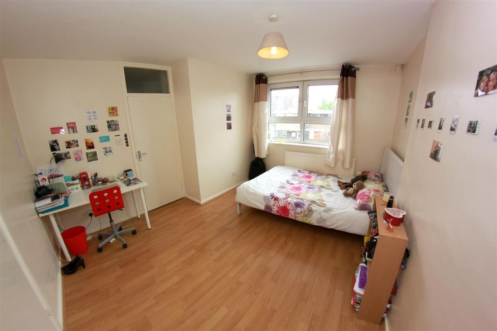 Property photo 2 of 7 Img_5877.Jpg