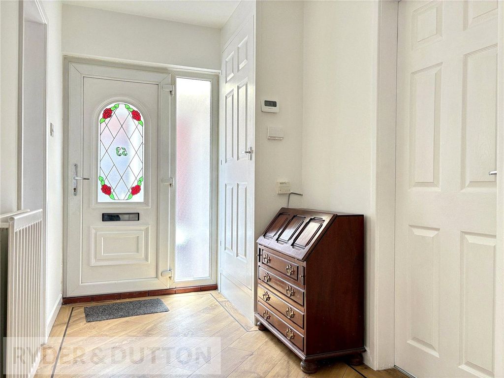 Property photo 3 of 12 Hallway