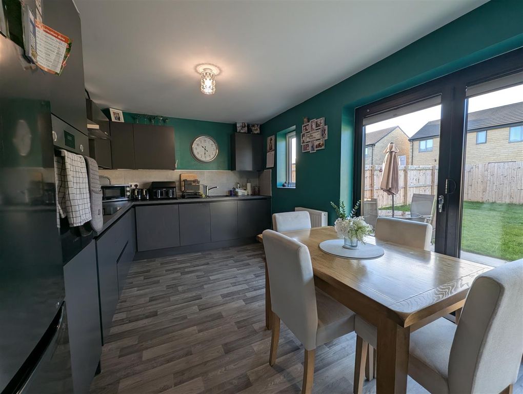 Property photo 2 of 17 Kitchen/Diner