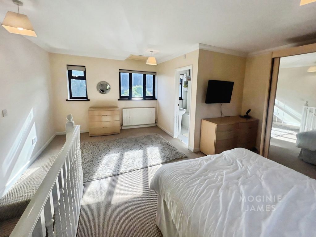 Property photo 2 of 14 Pbox-Img.Jpg