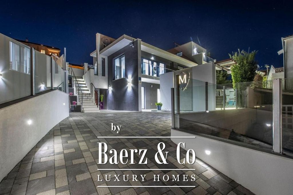 Property photo 3 of 35