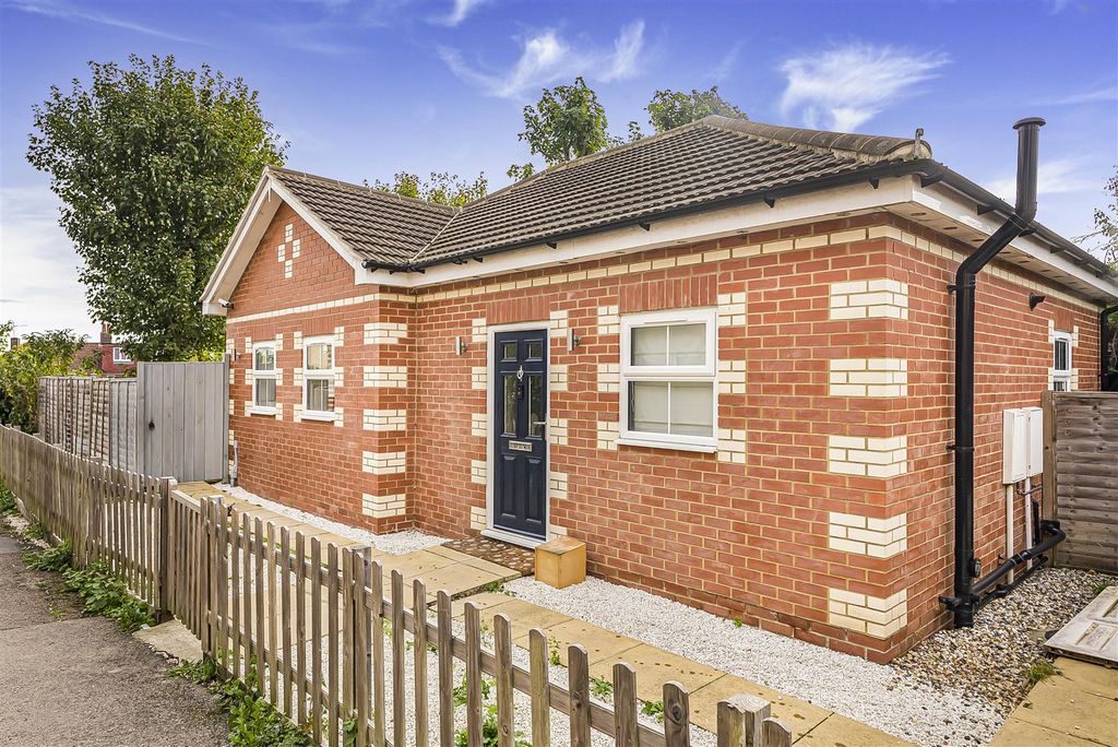 Property photo 1 of 16 7_63885.Jpg