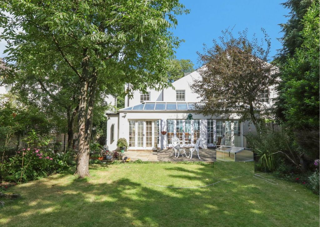 Property photo 1 of 29