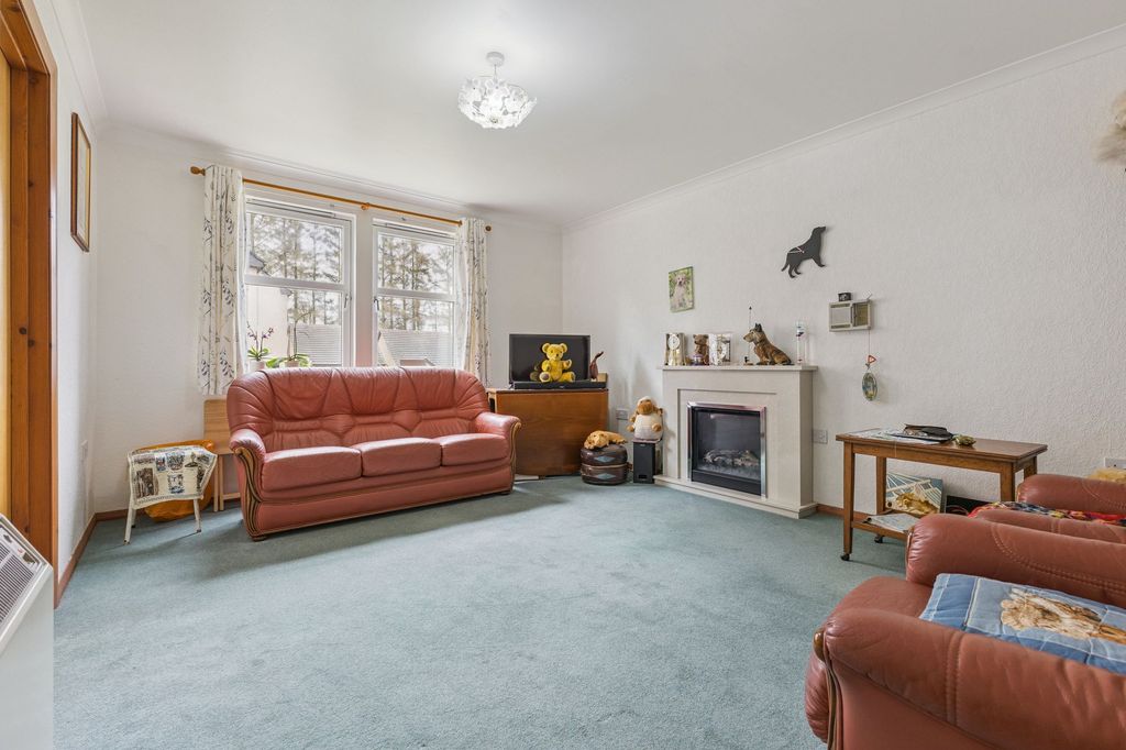 Property photo 2 of 14